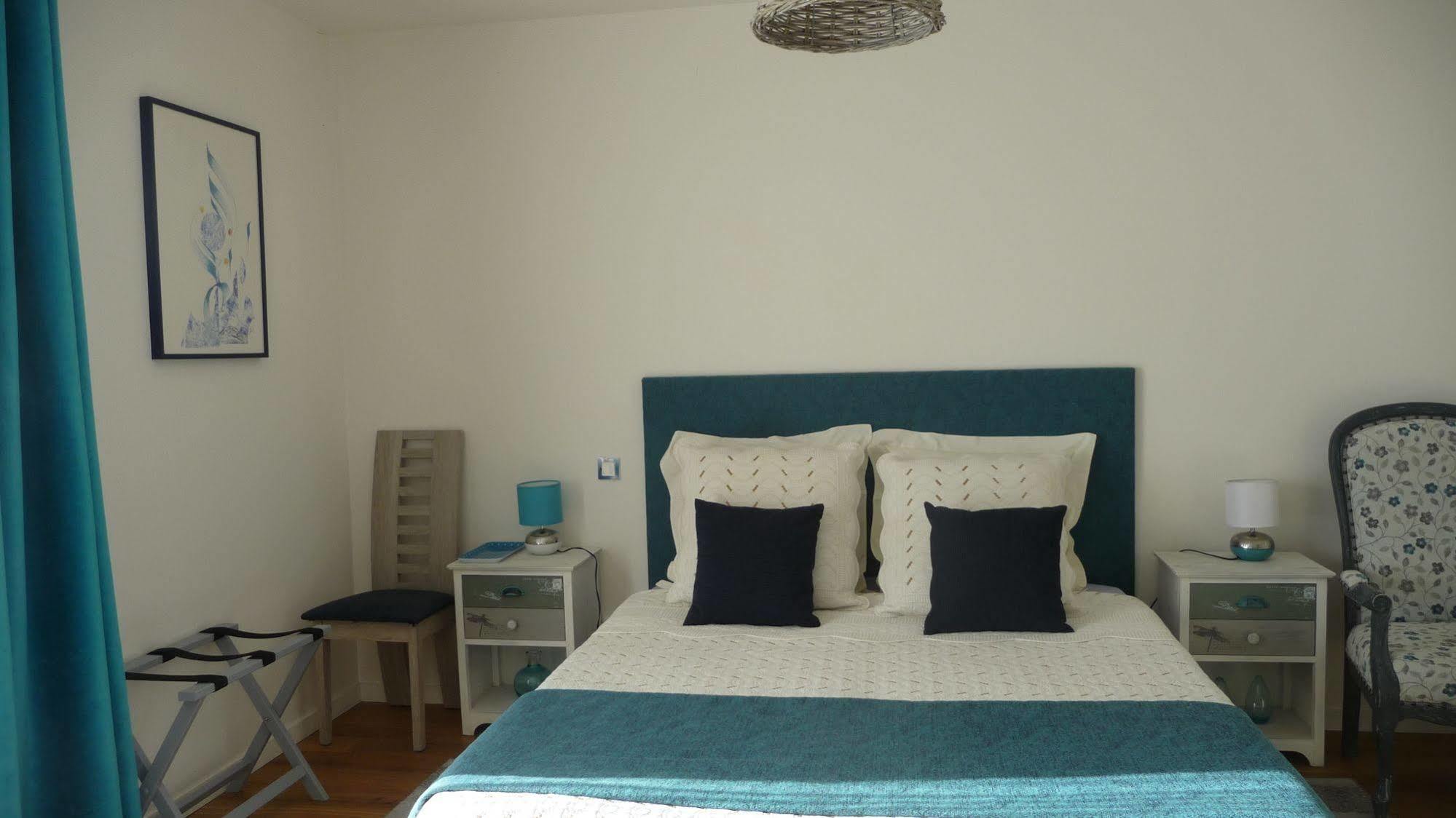 Le Jardin Aux Oiseaux Bed & Breakfast Férel Екстериор снимка